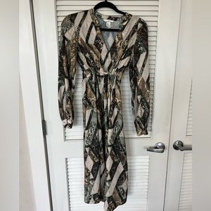 H&M, lightweight dress in snakeskin print, Maternity size S